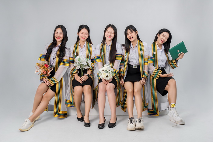 ภาพชุดครุย ราชภัฏอุดร